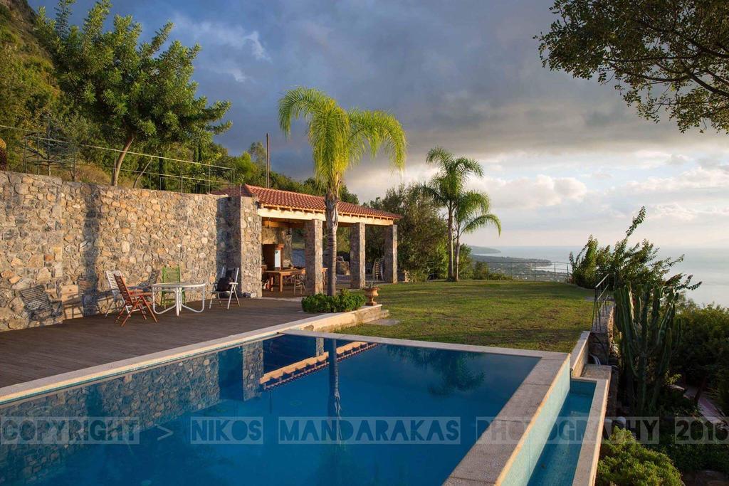 Villa Mos Каламата Экстерьер фото